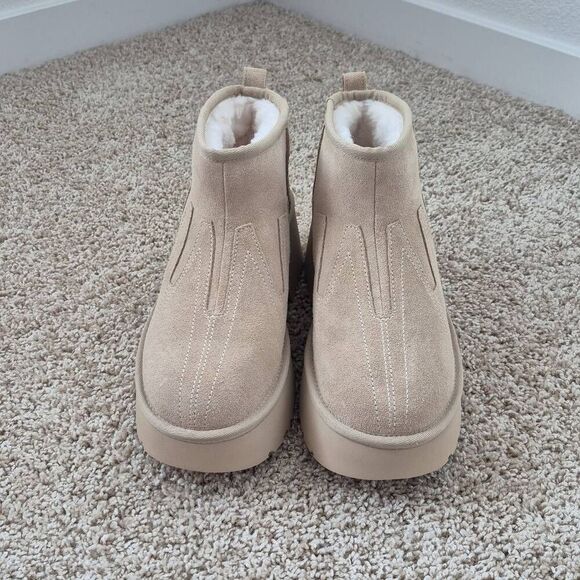 UGG CLASSIC ULTRA MINI HEIGHTS HICKORY PLATFORM BOOTS SIZE 10 - Picture 2 of 7